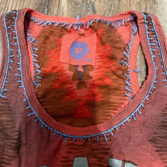 Double D Ranch Brave Razor Back Top - Picture 2 of 3